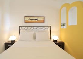 Yalis Hotel 4