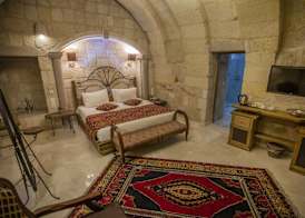 Divan Cave House 3