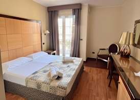 Regent Beach Hotel & Apartments 4