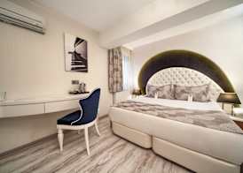 Demonti Hotel 2