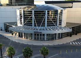 Hilton Mendoza 4