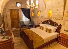 Solo Cave Suites 2