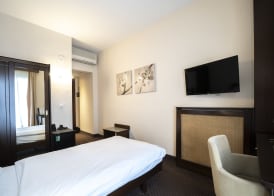 Abc Hotel 4