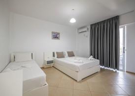 Sunshine Hotel 5