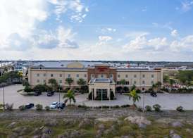 Hampton Inn Alice 4