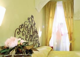 Hotel Palazzo Di Mezzo 5