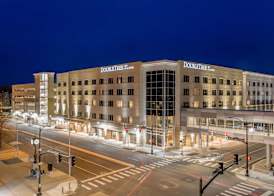 DoubleTree by Hilton Evansville 2