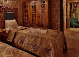 ELEVRES STONE HOUSE HOTEL 4