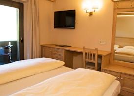 Alexander Charme Hotel 5