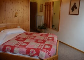 Hotel Ladina 4