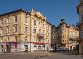 Queen Apartments 3