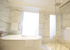 Crowne Plaza MACAU by IHG 2
