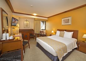 Ramada by Wyndham Bahrain 5