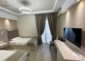 Hotel Holiday 3
