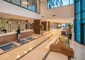 Golden Tulip Royaume 4