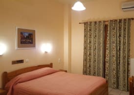 Spanias Hotel 5
