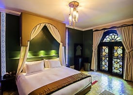Palais Ommeyad Jacuzzi Suites & Spa 4