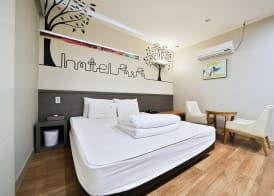 B&B HOTEL 5