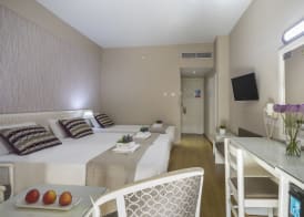 Pavlo Napa Beach Hotel 4