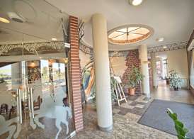 Grot Hotel 3