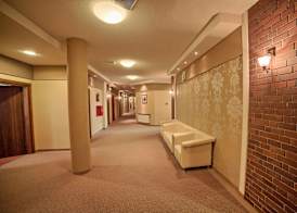 Grot Hotel 4