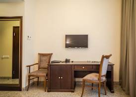 Royal Plus Hotel 5