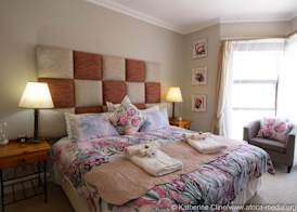 Fly Me To The Moon Guesthouse 3