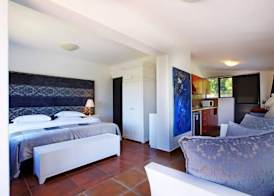 Dreamhouse Guest House 4