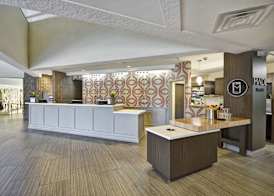 DoubleTree by Hilton Phoenix North 4
