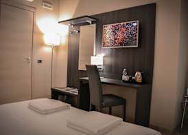 Brain Rooms & Suite 4