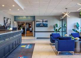 Days Inn & Conference Centre by Wyndham Camrose Norsemen 3
