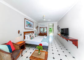 Palm Beach Hotel 5