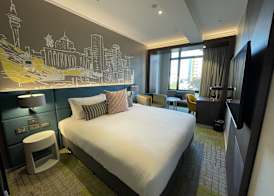 Mercure Auckland Queen Street 3