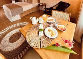 Dolphin Hotel 5