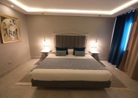 Suites Hôtel Les Charmilles & Spa 4