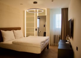 Chevron Hotel 4