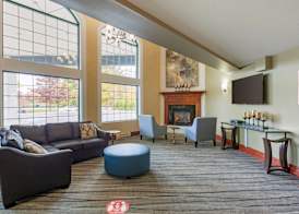 Best Western Plus Orillia Hotel 2