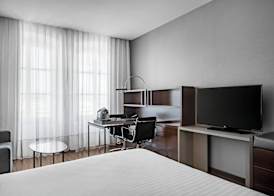 AC Hotel Torino by Marriott 5