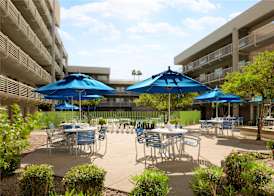 DoubleTree Suites by Hilton Phoenix 4