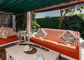 Brown Jug Guest House 2