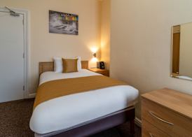 Clifton Hotel 4