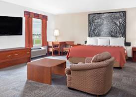 Super 8 by Wyndham Morden 4