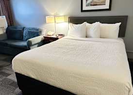 Days Inn & Conference Centre by Wyndham Camrose Norsemen 5