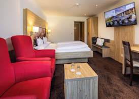 Alm- & Wellnesshotel Alpenhof 4