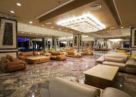 AMC Royal Hotel & Spa 5