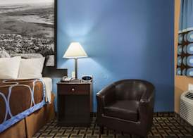 Super 8 by Wyndham Henryetta 4