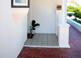 Whispering Oaks Guest House 3