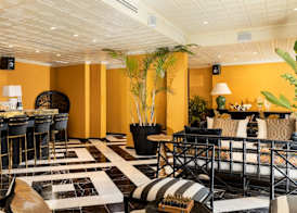 Beach Hotel by Zvieli Hotels 4