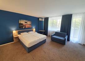 Premium Crown Suites 5