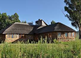 Antbear Drakensberg Lodge 4